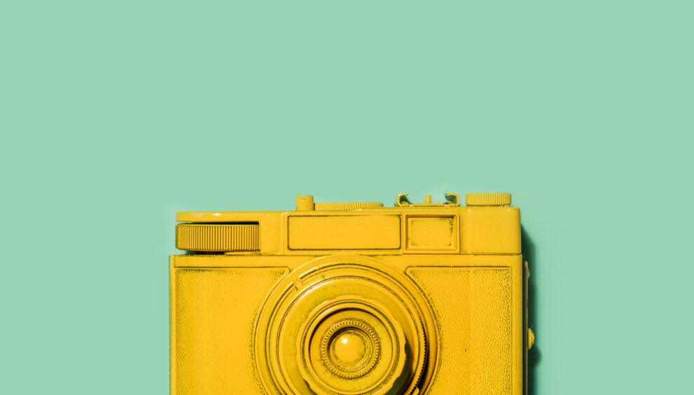 Digital cameras back in fashion after online revival